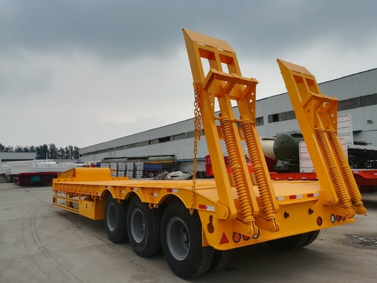 Épaisseur de la plateforme 4 mm Semi-remorque à lit bas lourd Semi-remorque avec 1820 mm de bande de roulement