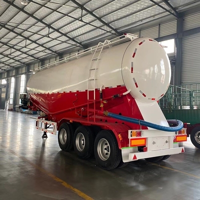 Transport de poudre en vrac avec une remorque de camions de ciment en vrac Sinotruk et un moteur Weichai 4102