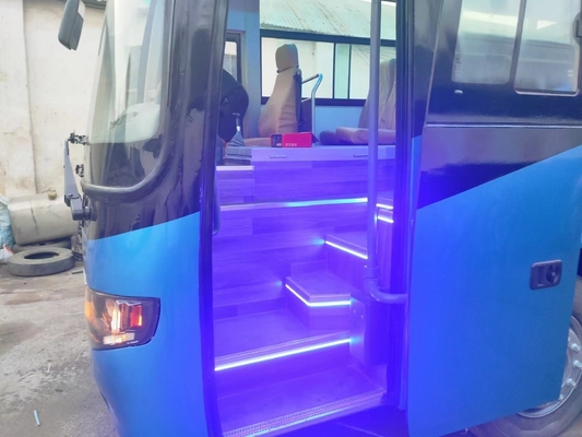 Autobus d'occasion de 60 places avec certification CCC et structure à deux étages